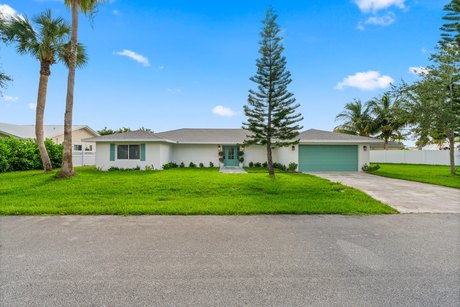 Come see this beautiful newly remodeled home in the highly - Beach Home for sale in Hutchinson Island, Florida on Beachhouse.com