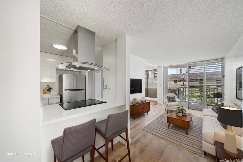 This fully updated 2-bedroom, 1-bath home blends modern design - Beach Condo for sale in Honolulu, Hawaii on Beachhouse.com
