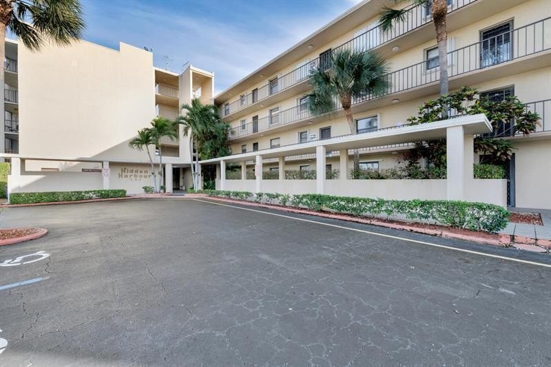 Top-Floor Coastal Retreat with Intracoastal Views! Step into - Beach Condo for sale in Lantana, Florida on Beachhouse.com