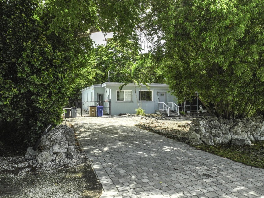 This spacious 2BR/2.5BA CBS home on a double lot (10,700 sq. ft) - Beach Home for sale in Key Largo, Florida on Beachhouse.com