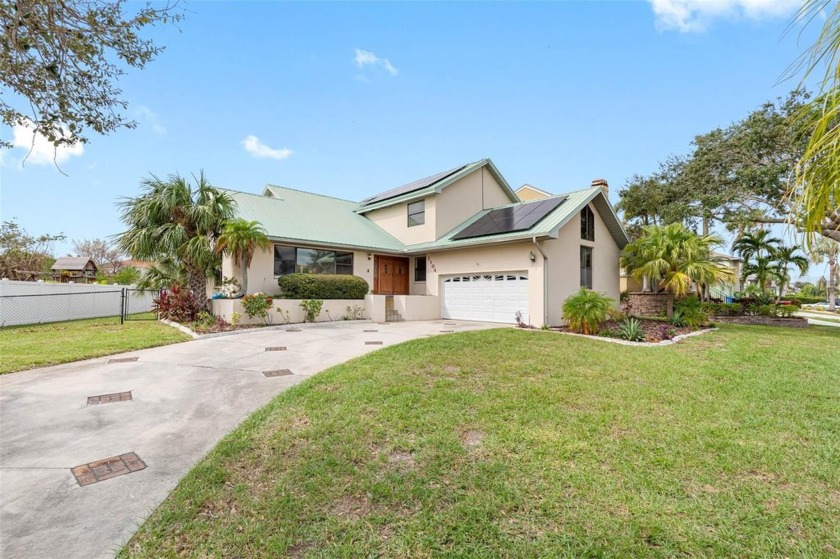 Opportunity to put your stamp on this wonderful 4 bedroom, 3 - Beach Home for sale in Apollo Beach, Florida on Beachhouse.com