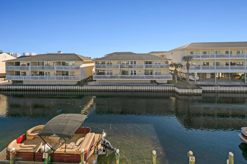 Motivated seller, CANAL FRONT unit, these do not come on the - Beach Condo for sale in Destin, Florida on Beachhouse.com