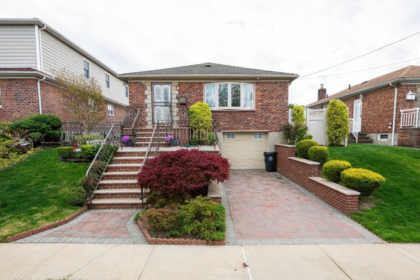 Renovated All-Brick 3-Bedroom, 2-Bath Home in Whitestone, Queens - Beach Home for sale in Whitestone, New York on Beachhouse.com