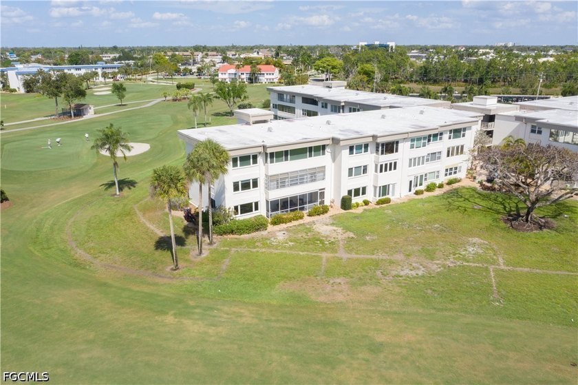 Highly desirable ground floor end unit in Seven Lakes bundled - Beach Condo for sale in Fort Myers, Florida on Beachhouse.com