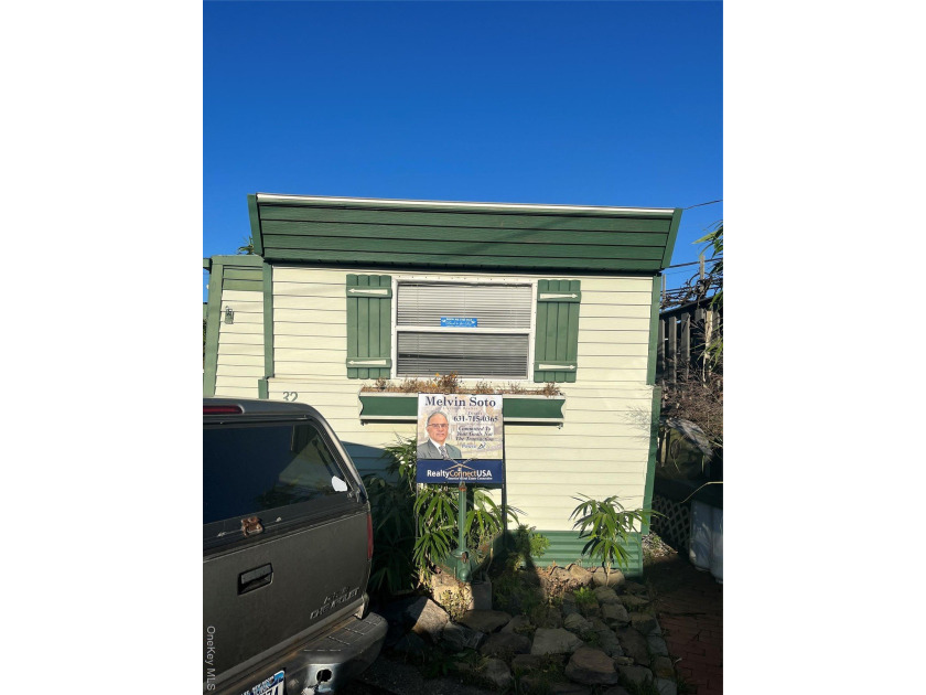 Looking to downsize or not rent anymore and own your own space - Beach Home for sale in Islip, New York on Beachhouse.com