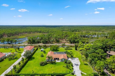 Welcome to this charming Mediterranean-style CBS home nestled on - Beach Home for sale in Palm Beach Gardens, Florida on Beachhouse.com