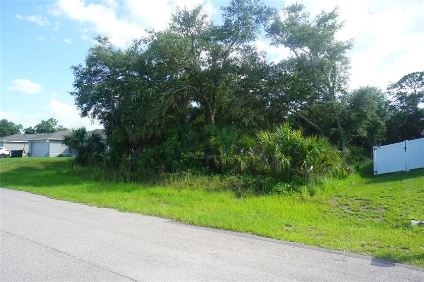 Residential wooded Lot for sale. Well develop area with other - Beach Lot for sale in North Port, Florida on Beachhouse.com