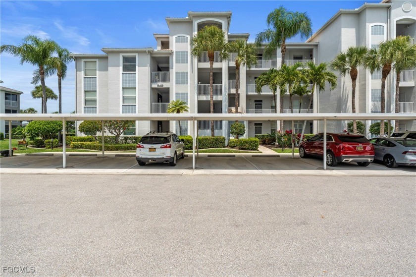 Experience the ultimate Florida lifestyle in Heritage Palms Golf - Beach Condo for sale in Fort Myers, Florida on Beachhouse.com