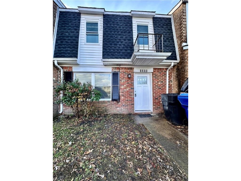 Completely renovated and move in ready townhome in Virginia - Beach Townhome/Townhouse for sale in Virginia Beach, Virginia on Beachhouse.com