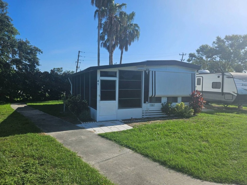 751 10th ST E Lot 41  Palmetto FL 34221  Palm Bay is a 55+ - Beach Home for sale in Palmetto, Florida on Beachhouse.com