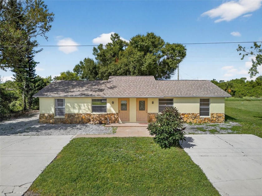 GREAT INCOME OPPORTUNITY IN ENGLEWOOD EAST! Duplex with each - Beach Townhome/Townhouse for sale in Port Charlotte, Florida on Beachhouse.com