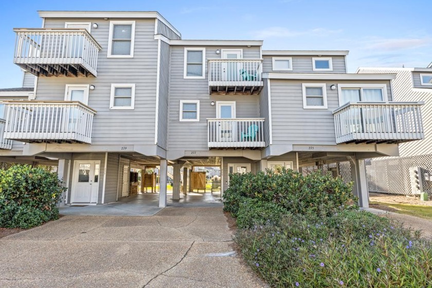 277 Parkside Circle, a welcoming 3-bedroom, 3-bathroom townhome - Beach Home for sale in Cape San Blas, Florida on Beachhouse.com