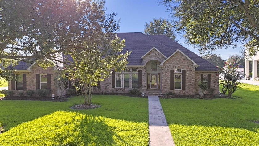 Waterfront living in the coveted Waterproof Estates! This - Beach Home for sale in Houma, Louisiana on Beachhouse.com