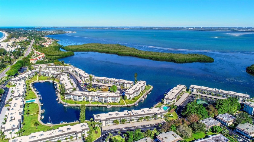 This gorgeous, completely remodeled condo is ready for you to - Beach Condo for sale in Longboat Key, Florida on Beachhouse.com