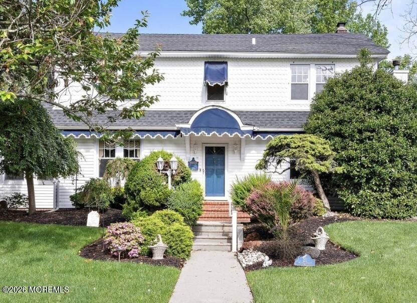 Wonderful curb appeal on this meticulously kept colonial w/the - Beach Home for sale in Interlaken, New Jersey on Beachhouse.com