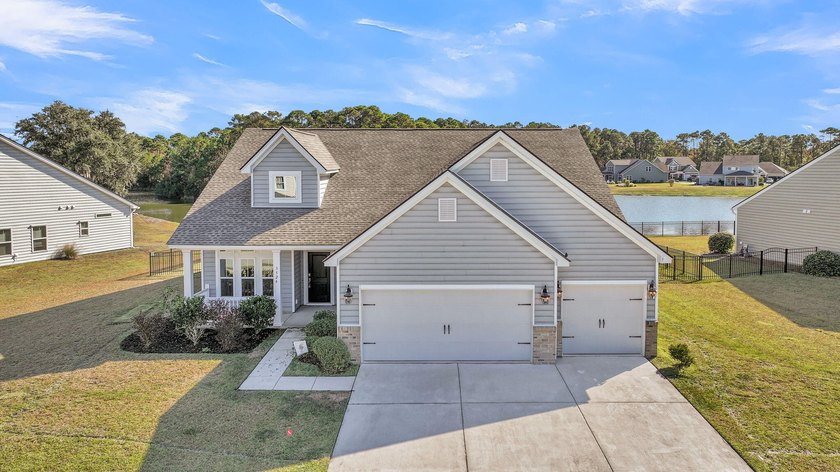 This one stands out among them all! Perfectly positioned on a - Beach Home for sale in Johns Island, South Carolina on Beachhouse.com