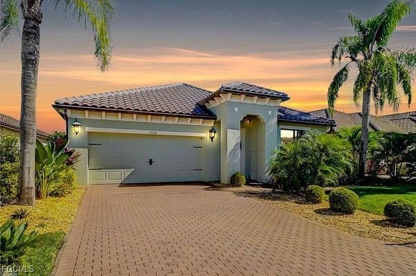 Modern comfort meets Florida lifestyle in this updated 3 bed / 2 - Beach Home for sale in Fort Myers, Florida on Beachhouse.com