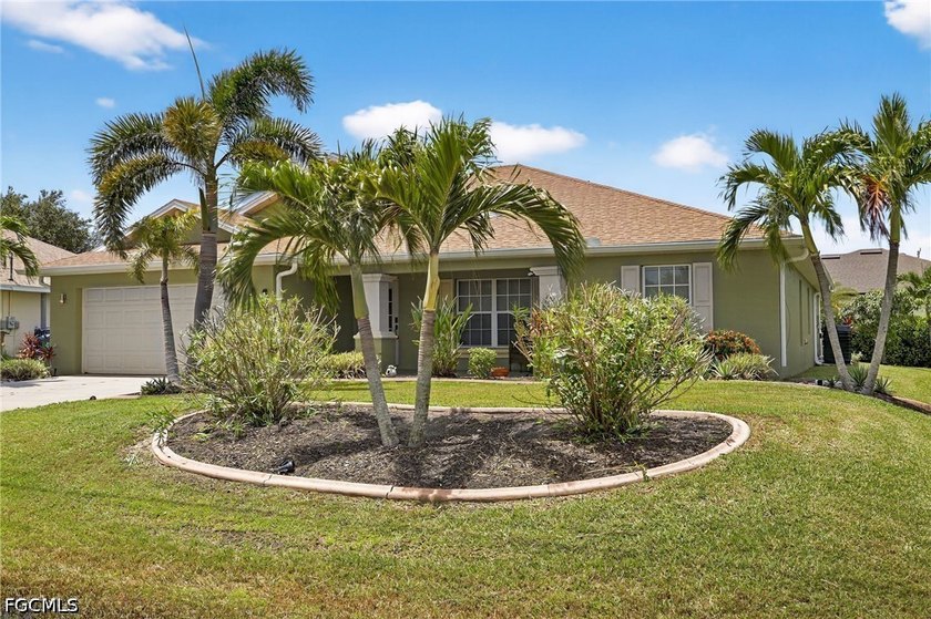 TURNKEY & FURNISHED POOL HOME - UPGRADED & MOVE-IN READY! - Beach Home for sale in Cape Coral, Florida on Beachhouse.com