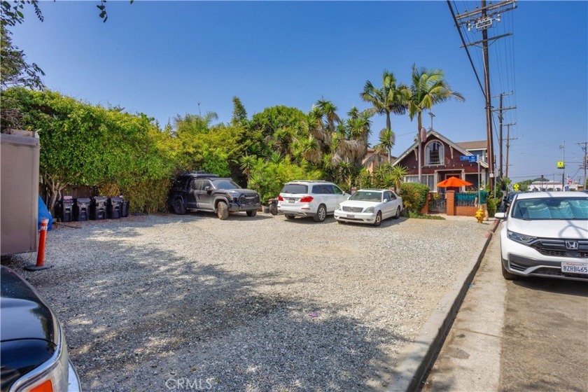 Seize the chance to own this 1,946 square foot lot in an - Beach Lot for sale in Venice, California on Beachhouse.com