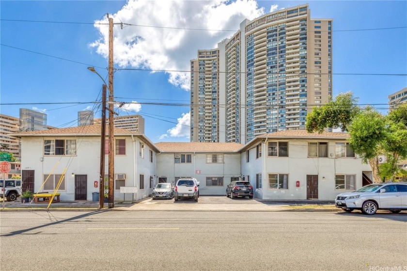 PRIME CORNER LOT PERFECT FOR BILL 7 CONSIDERATION!  This large - Beach Commercial for sale in Honolulu, Hawaii on Beachhouse.com