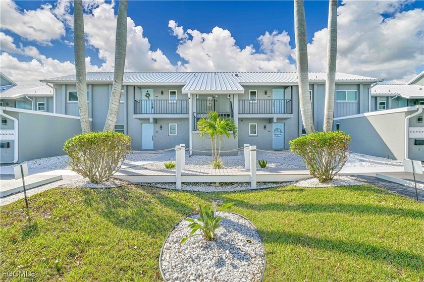 Welcome to your Southwest Florida paradise! This stunning - Beach Condo for sale in Cape Coral, Florida on Beachhouse.com