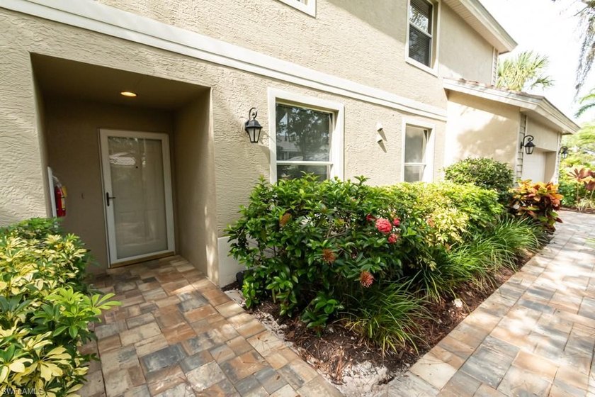 Just MOVE IN to a beautiful Florida Lifestyle in Bonita Bay with - Beach Condo for sale in Bonita Springs, Florida on Beachhouse.com