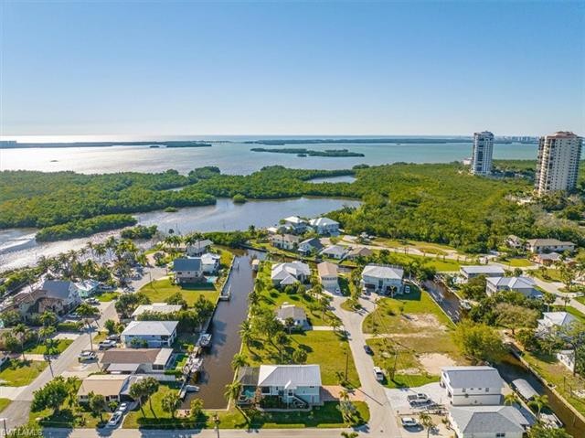 H14641 Experience the Ultimate boater's paradise in this - Beach Home for sale in Bonita Springs, Florida on Beachhouse.com