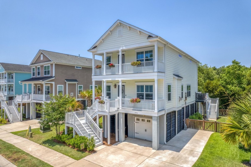 Welcome home to 3754 Copahee Sound Drive, THE COASTAL LIVING - Beach Home for sale in Mount Pleasant, South Carolina on Beachhouse.com