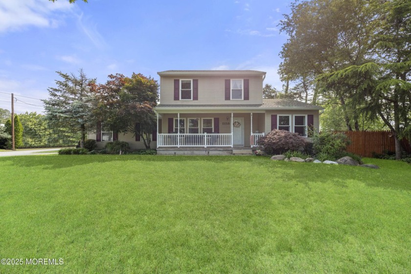 Welcome to this beautiful Colonial located in the desirable Pine - Beach Home for sale in Toms River, New Jersey on Beachhouse.com
