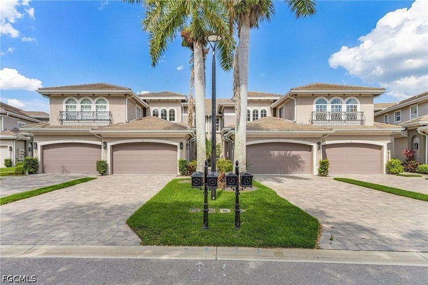 Beautifully renovated, turn-key furnished carriage home in the - Beach Condo for sale in Fort Myers, Florida on Beachhouse.com