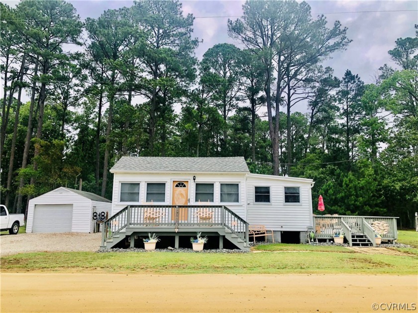 Step Into this Lovely Beach Cottage, Spacious Eat In Kitchen - Beach Home for sale in North, Virginia on Beachhouse.com