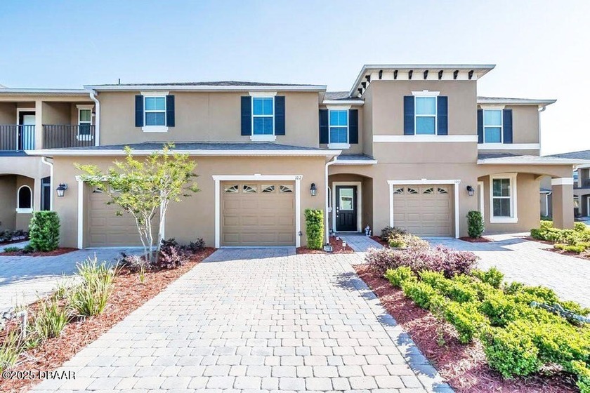 Turnkey and fully furnished, this 3-bedroom, 2.5-bath, 2-story - Beach Townhome/Townhouse for sale in Daytona Beach, Florida on Beachhouse.com