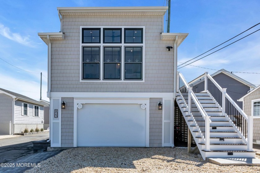 Stunning Cottage in Ocean Beach 2 built in 2023 OWNED LAND. This - Beach Home for sale in Lavallette, New Jersey on Beachhouse.com