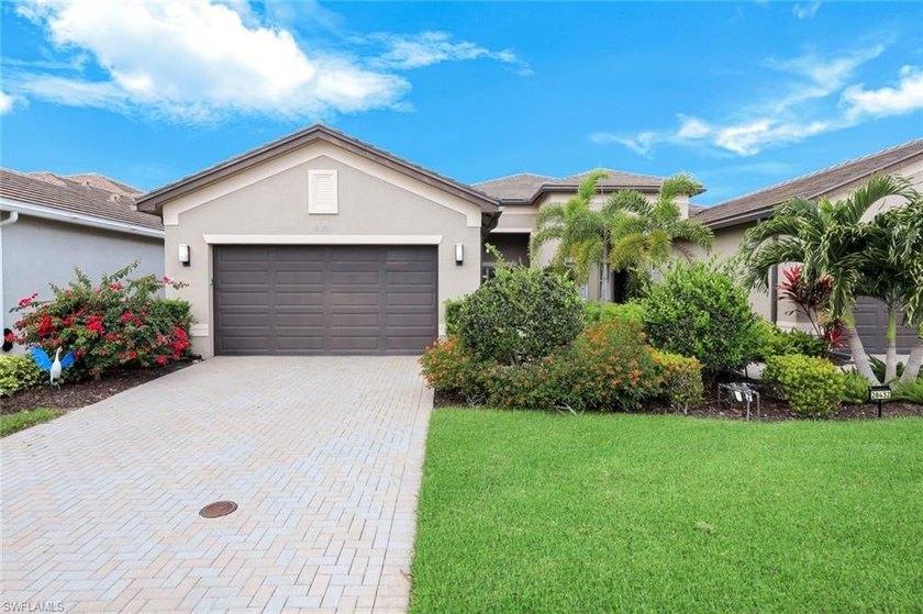 Immaculate *Nantucket* Villa in Valencia Bonita, Southwest - Beach Home for sale in Bonita Springs, Florida on Beachhouse.com