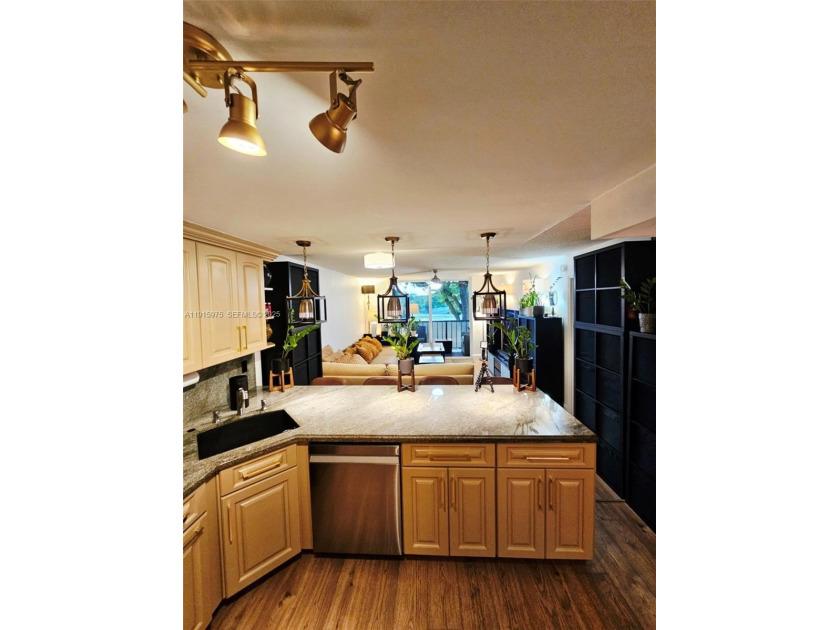 WOW! Best Unit in Drake Tower, Prime Location on N Andrews Ave - Beach Condo for sale in Fort Lauderdale, Florida on Beachhouse.com