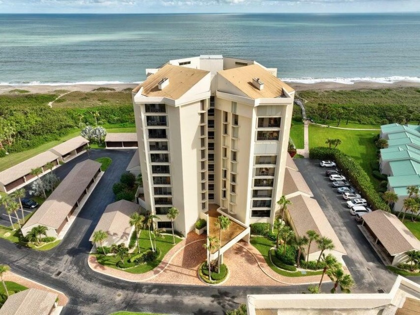 PARADISE FOUND!!!  DESIRABLE 4TH FLOOR UPDATED 2/2 CONDO WITH - Beach Condo for sale in Fort Pierce, Florida on Beachhouse.com