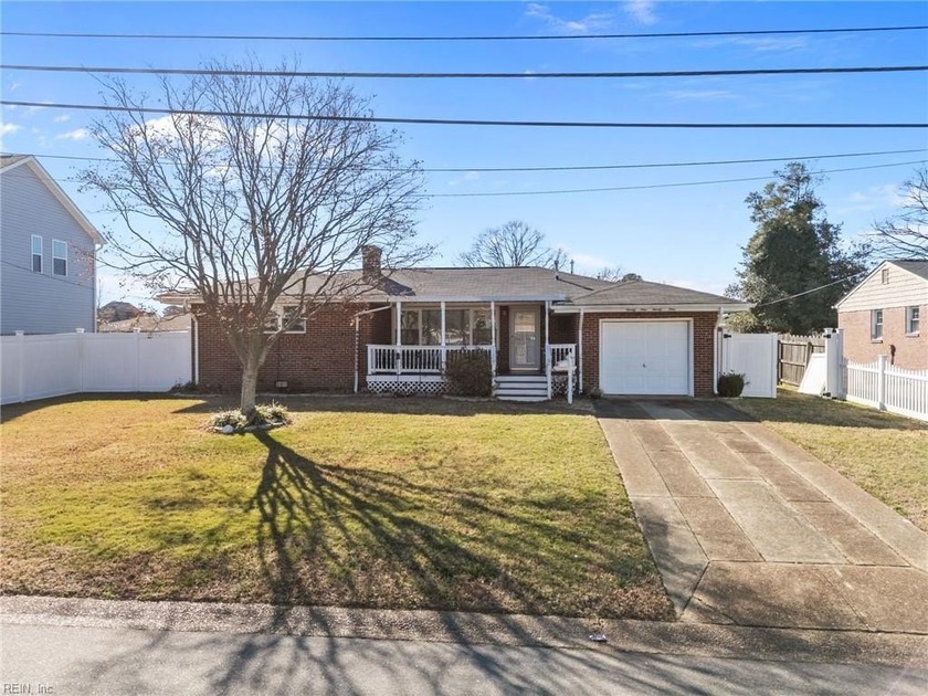 Welcome home to 2129 Mervis Street, located in a great - Beach Home for sale in Norfolk, Virginia on Beachhouse.com