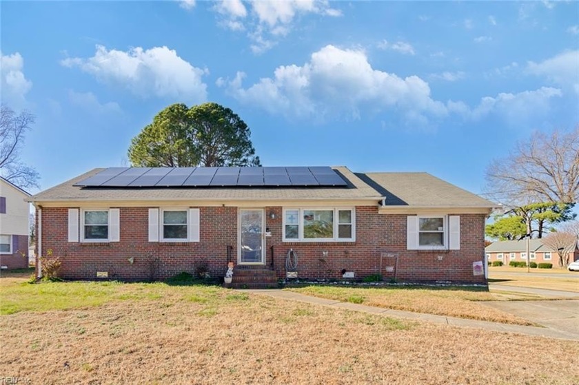 **Solar panels paid off at closing** ** Solar panels will come - Beach Home for sale in Portsmouth, Virginia on Beachhouse.com