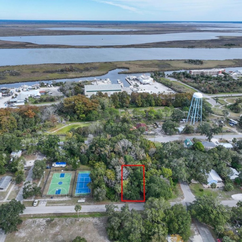 Single family residential parcel for sale in the North Historic - Beach Lot for sale in Apalachicola, Florida on Beachhouse.com