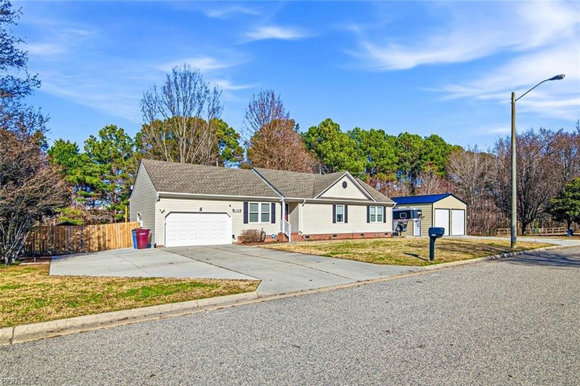 Just under 4 acres in a quiet cul-de-sac, this beautifully - Beach Home for sale in Chesapeake, Virginia on Beachhouse.com