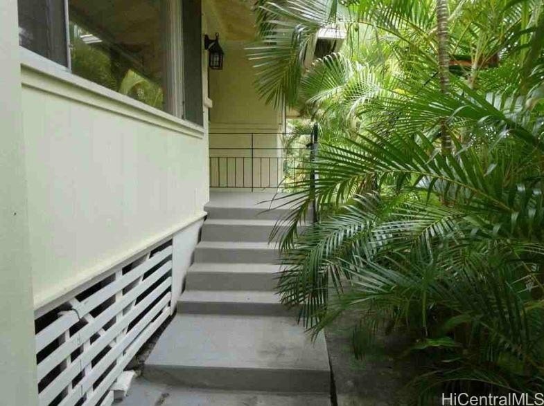 Investment opportunity in East Honolulu! This fee-simple - Beach Condo for sale in Honolulu, Hawaii on Beachhouse.com