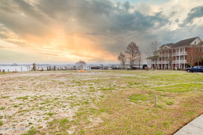 Imagine living in a place with over 300 years of fascinating - Beach Lot for sale in New Bern, North Carolina on Beachhouse.com