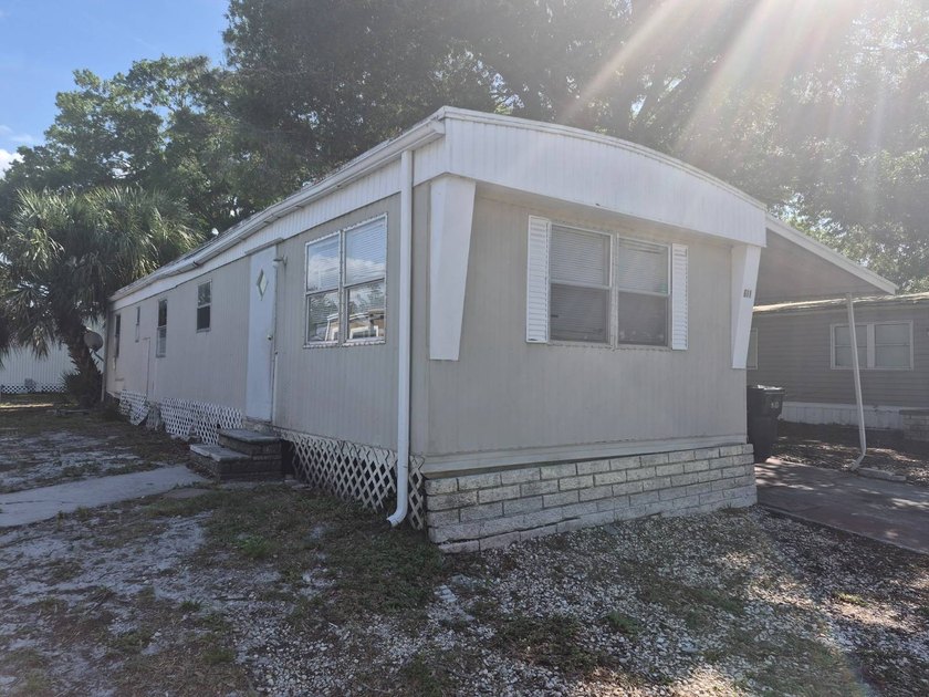 Make offer handyman special will not last - Beach Home for sale in Largo, Florida on Beachhouse.com
