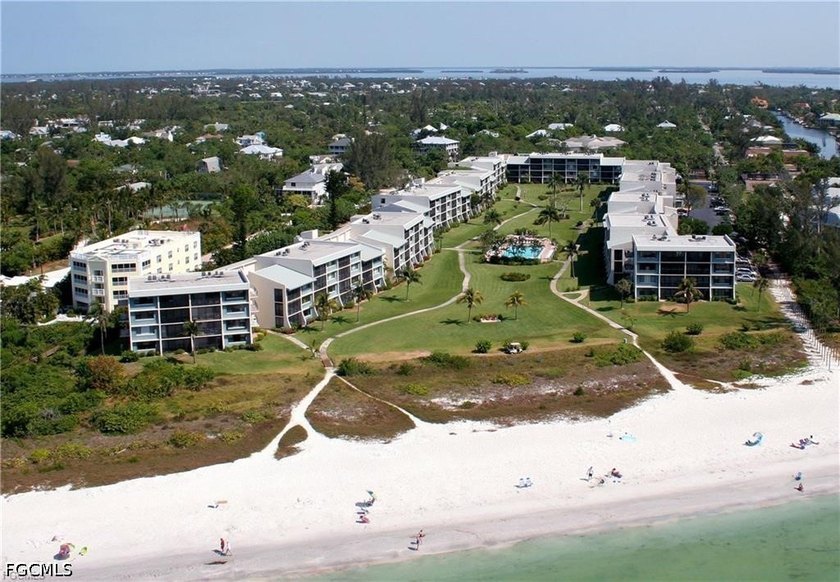 Sit back and take in the calm waters of the Gulf from your - Beach Condo for sale in Sanibel, Florida on Beachhouse.com