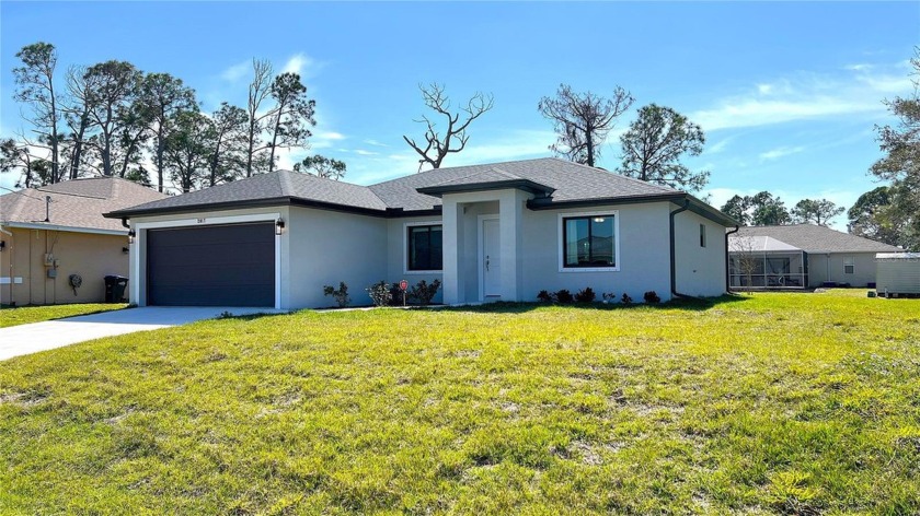 Check out this Move In Ready 3 Bed 2 Bath home situated in a - Beach Home for sale in North Port, Florida on Beachhouse.com