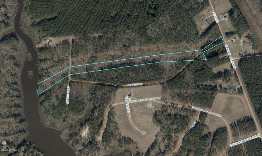 Enjoy over 10 acres of waterfront property full of opportunity! - Beach Acreage for sale in Oriental, North Carolina on Beachhouse.com