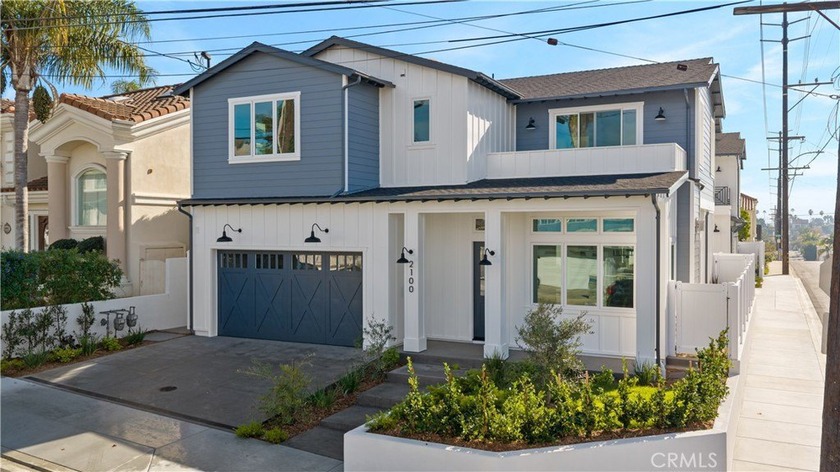 Imagine living where coastal elegance meets modern luxury in - Beach Townhome/Townhouse for sale in Redondo Beach, California on Beachhouse.com