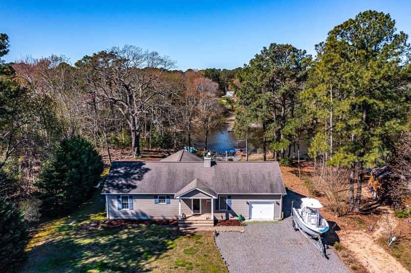 Beautifully maintained stick-built home in highly desirable - Beach Home for sale in Heathsville, Virginia on Beachhouse.com