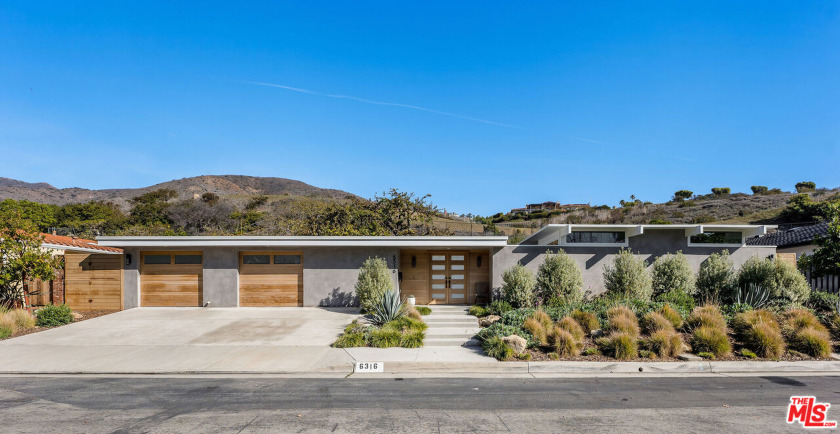 This Mid-century modern home offers a fully renovated, open - Beach Home for sale in Malibu, California on Beachhouse.com