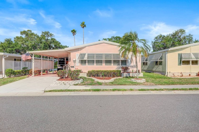 Welcome to Sun Key Village, a recently renovated and gated 55+ - Beach Home for sale in Palmetto, Florida on Beachhouse.com